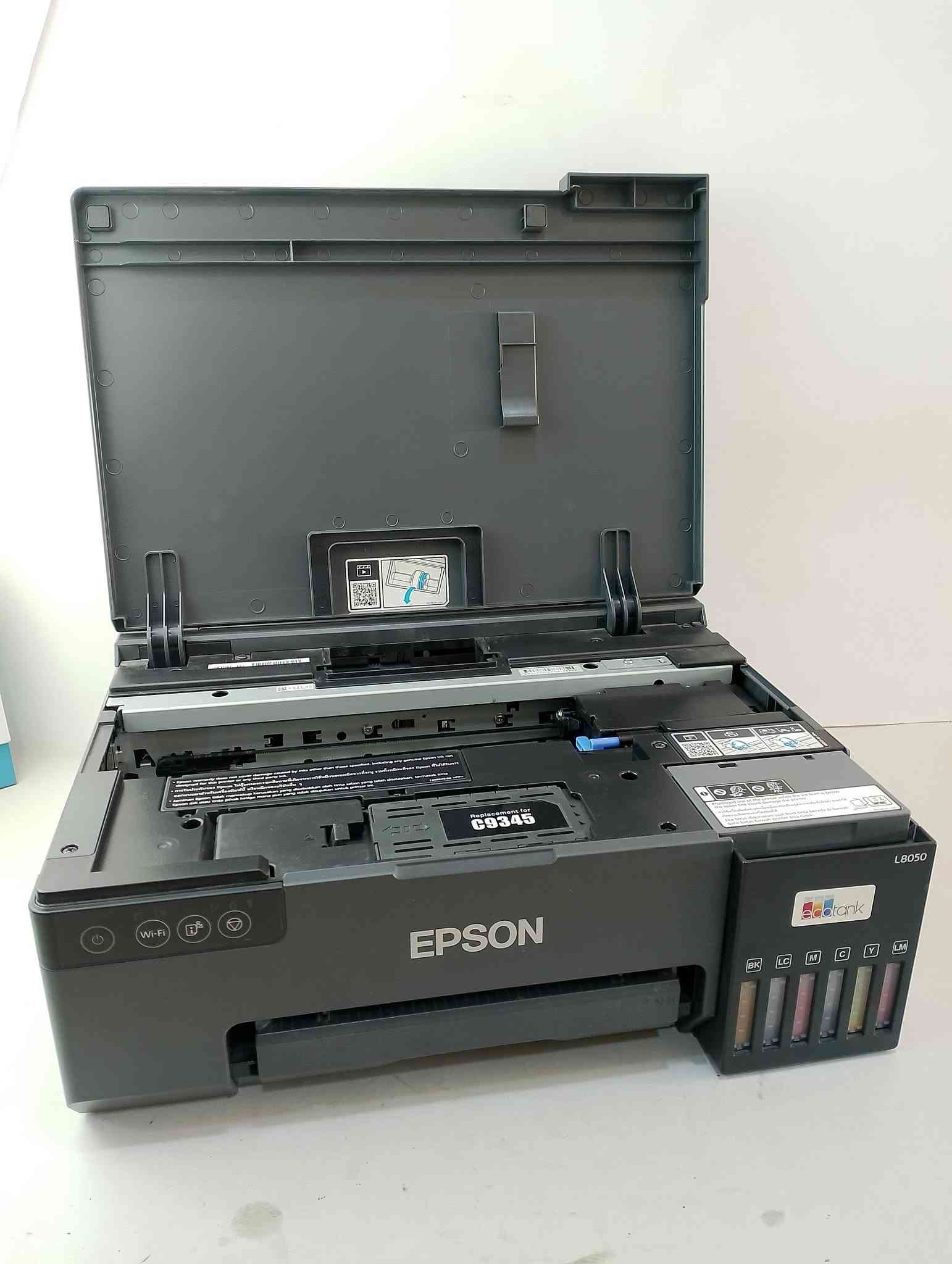 طابعة ابسون L8050 حرارية عاطلة
طابعة ابسون L8050 حرارية عاطلة للبيع على وضعها ماخذها من شركة التينة نظيفة كلش دزيتها الهم كالو يحتاجله تبديل هيد الي تفيده ابيعها على وضعها ب100 الف وبيها مجال 

متوفر توصيل لجميع المحافظات 

للاستفسار خاص او اتصال
***********

نص مكتوب في الصور:
- EPSON Status Monitor 3 : EPSON L8050 Series EPSON 031006 1. إلغاء كل مهام الطباعة. 2. افتح غطاء الطابعة وأزل أي ورق محصور. 3. أغلق الغطاء وأوقف التشغيل ثم أعد التشغيل مرة أخرى. الدعم مستويات الحبر التقريبية للتأكد الحبر الفعلي المتبقي، افحص بحاسة عينيك مستويات الحبر الموجودة في جميع خزانات الحبر الموجودة بالطابعة. قد تتلف الطابعة إذا تم استخدامها الفترة وممتدة عندما يكون مستوى الحبر دون الخط الموضح على الحبر. رموز الحبر أرجواني فاتح أصفر سماوي سماوي فاتح سماوي فاتح أسود 057 057 057 057 057 057 فترة الخدمة لصندوق الصيانة 09345 OK Cancel Help