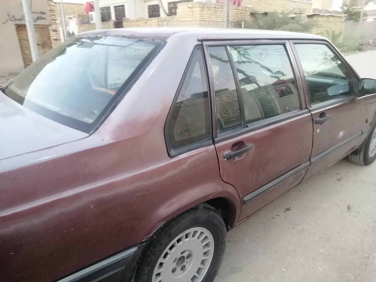 سلام عليكم فالفو موديل 91 حجم 940 مكينة ونجي تبريد شغال رقم بصرة  سياره مكينة جديدة توني شادة مابية ضربة السيارة على صبغ الشركة السعر ٣٠ وبية مجال مكان السيارة كرمت بن سعيد الطار ***********
