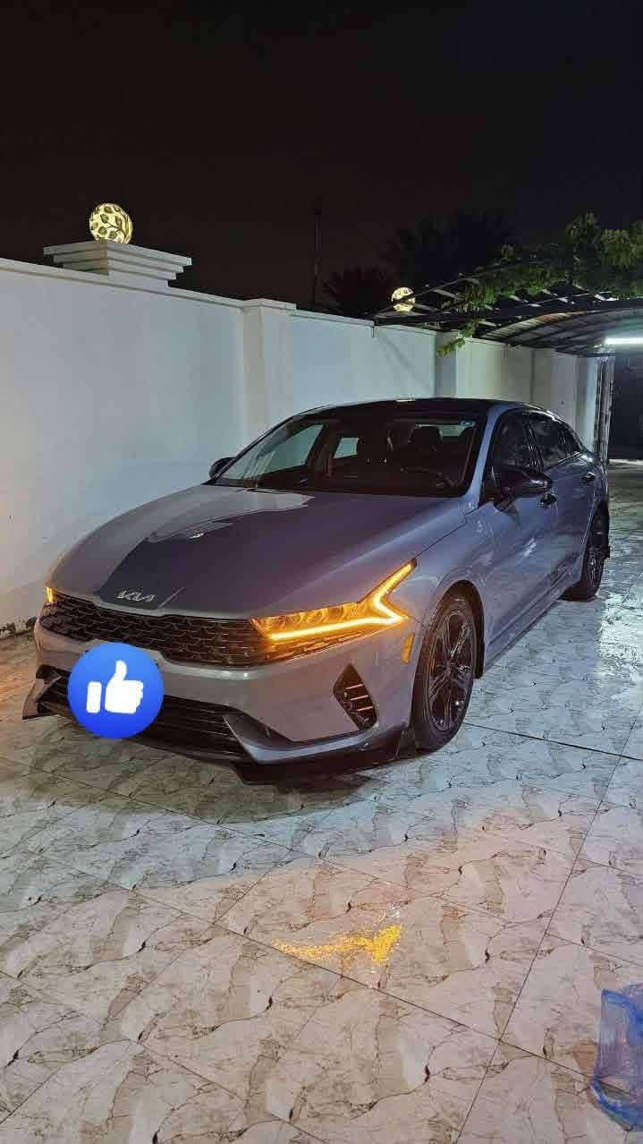 سلام عليكم K5 للبيع موديل 2023
محرك 1600تيربو 
ماشيه سيارة 58 ميل
سيارة فول 1/1
معروف موصفات تبربو
سونارها موضح يمك ضربتها قبق جنطه قطعه وحدة سيارة 
السعر 158 وبيها مجال بسيط مكو هيج بسوك 
مكان سيارة بغداد حي جامعه 
اتصال ***********
