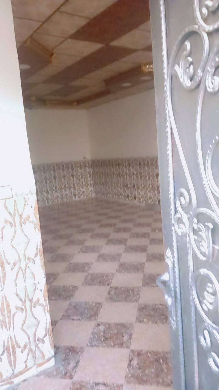 بيت للايجار • الثالثة • قرب الطاقة