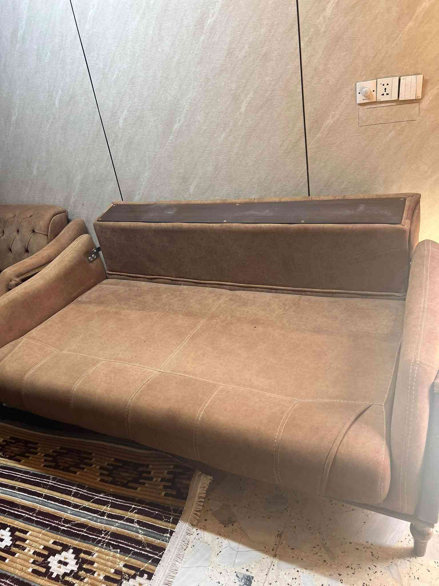 تخم قنفات عدد ٢   للبيع ٧٠٠ وبه مجال ت ***********
