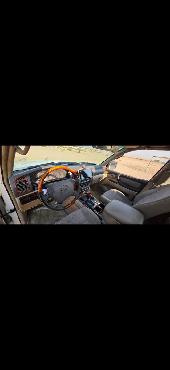 سيارة مونيكا للبيع
2007 دبل تانكي مبدل عبوة وفيت بم اصلية
انتى شغالة السعر 135ورقة 

سنوية بسمي 
بصرة خور الزبير
***********

نص مكتوب في الصور:
- حنيش قبل ٩ دقائق
- حنيش
- ١٠ صور