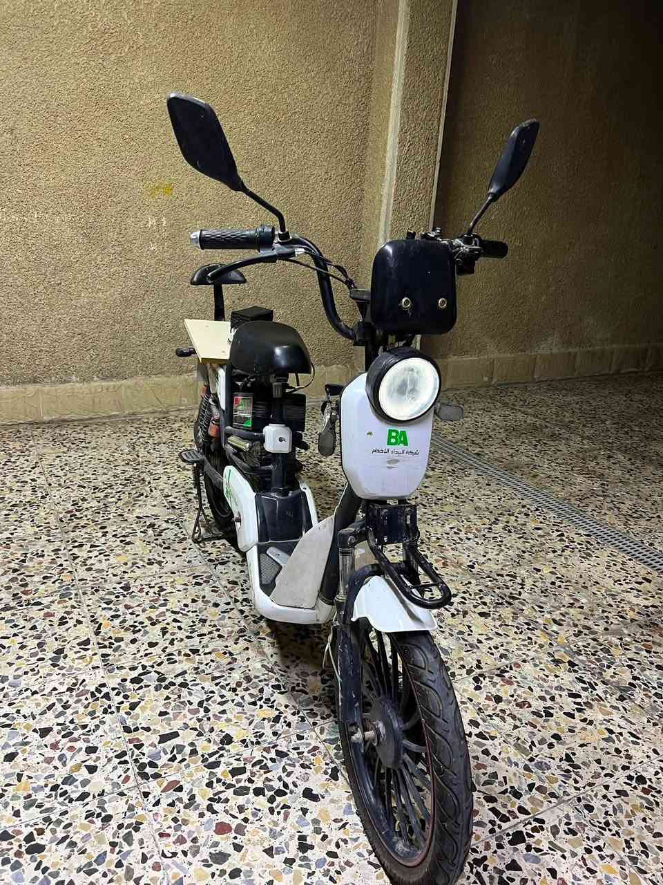 سلام عليكم دراجه شحن للبيع شركه البيداء الأخضر معروفه بل صدريه الدراجه مبدل بطاريات مال ليثيوم و الدراجه كلشي شغال بيهه بلوتوث كلش عالي اشاير شغاله عالي ناصر كلوب بيهه بس التاير الوره بنجر و اليده مال بريك مكسوره فقط البريك الثاني شغال و الباقي كله شغال الكفرات نضيفه و 4
سرع سرعتهه 100 سعرهه150 وبيهه مجال بغداد مدينه الصدر الرقم ***********
