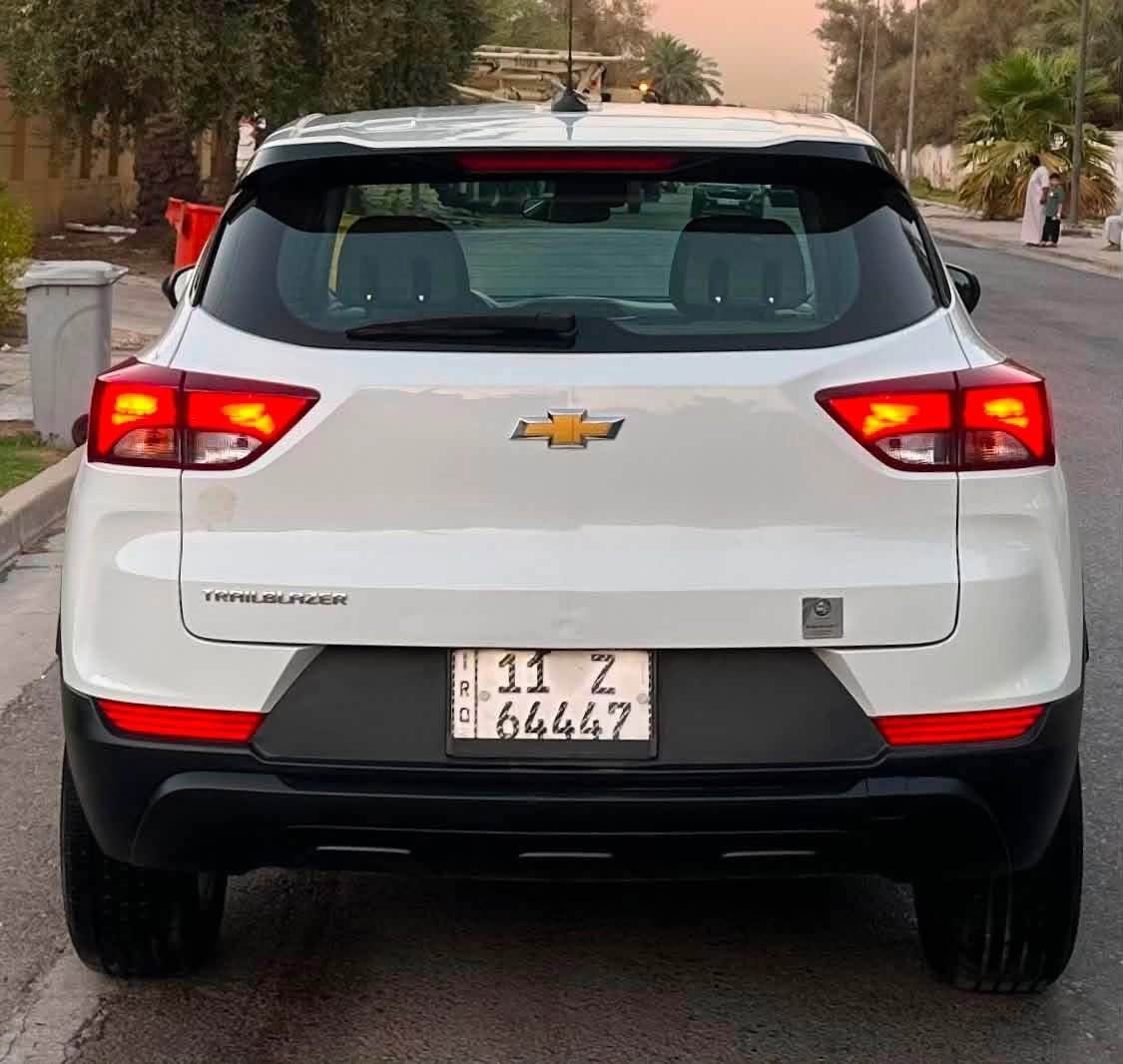 سلام عليكم 
ترل بلايزر  2022
ماشيه 35 
1300 تيربو 
مراوس حسب القناعه 
سعر  143 وبيها مجال
حادث السياره جاملغ وبنيد
والسونار موجود بالصور 
مكان السياره بغداد السيديه او الدوره 
***********8 بغداد, العراق
