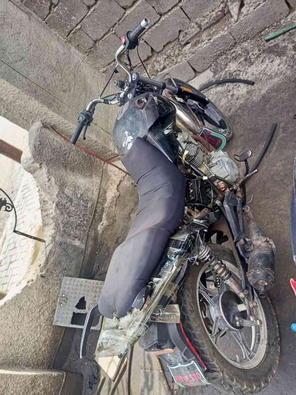 إسلام عليكم  جني شكل بانده محرك نضيف ممفتوح بي برغي واحد تشغيل سلف نضيفه من كل نواحي سعر كلش مناسب 250وبيه مجال للطيبين  مكاني ديالى بعقوبه مفرك 
رقمي ***********وتساب
