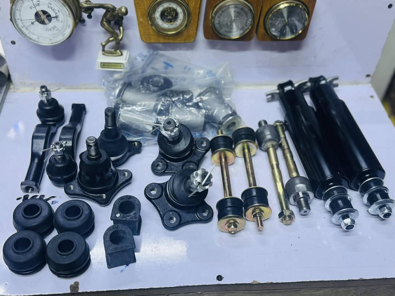 محلات النوري 
أدوات صدر كيا 2700 / فونتيرة / بنكو قديم / 
160 الف ضمان 30 يوم 

نقدم خدمة توصيل سريع 🚗🚗🚗🚗
مجاني / مجاني / مجاني 
العنوان
بغداد….كسرة وعطش 
تواصل 
📞 طالب ***********
                 ***********
📞 علي : ***********
                ***********
