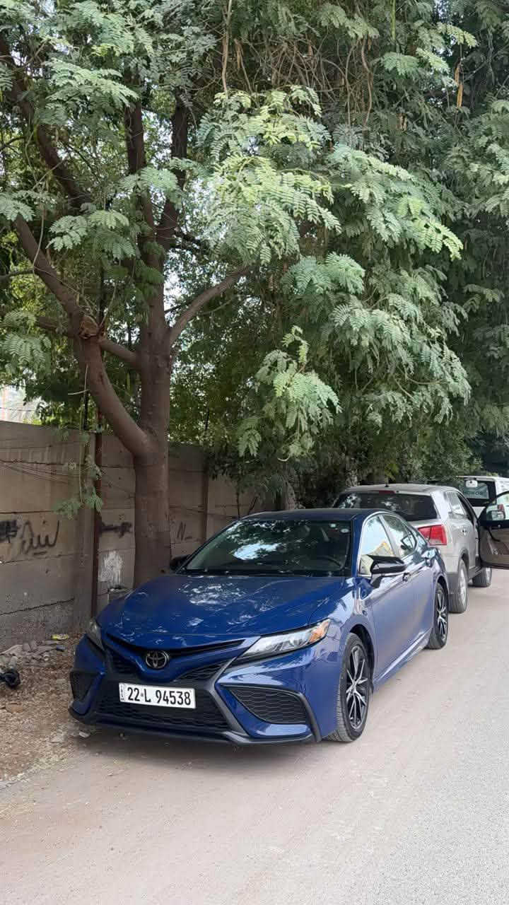 كامري 2024 se للبيع وارد أمريكي 
 
بانزين رقم أربيل 
مواصفات se :
1- كشنات جلد 
2- رادارات امامي وجانبي 
3- بصمه 
4- فول تحكم ستيرن 
5- شيفتات استيرن
  باقي المواصفات معروفه 

حادثه كلش خفيف فقط وجه الصندوق صبغ فقط 
البجم كفااااله 
السياره ماشيه 41  كيلو 
السياره جاهزه من كلشي ونضيفه وجديده
للتواصل ***********

