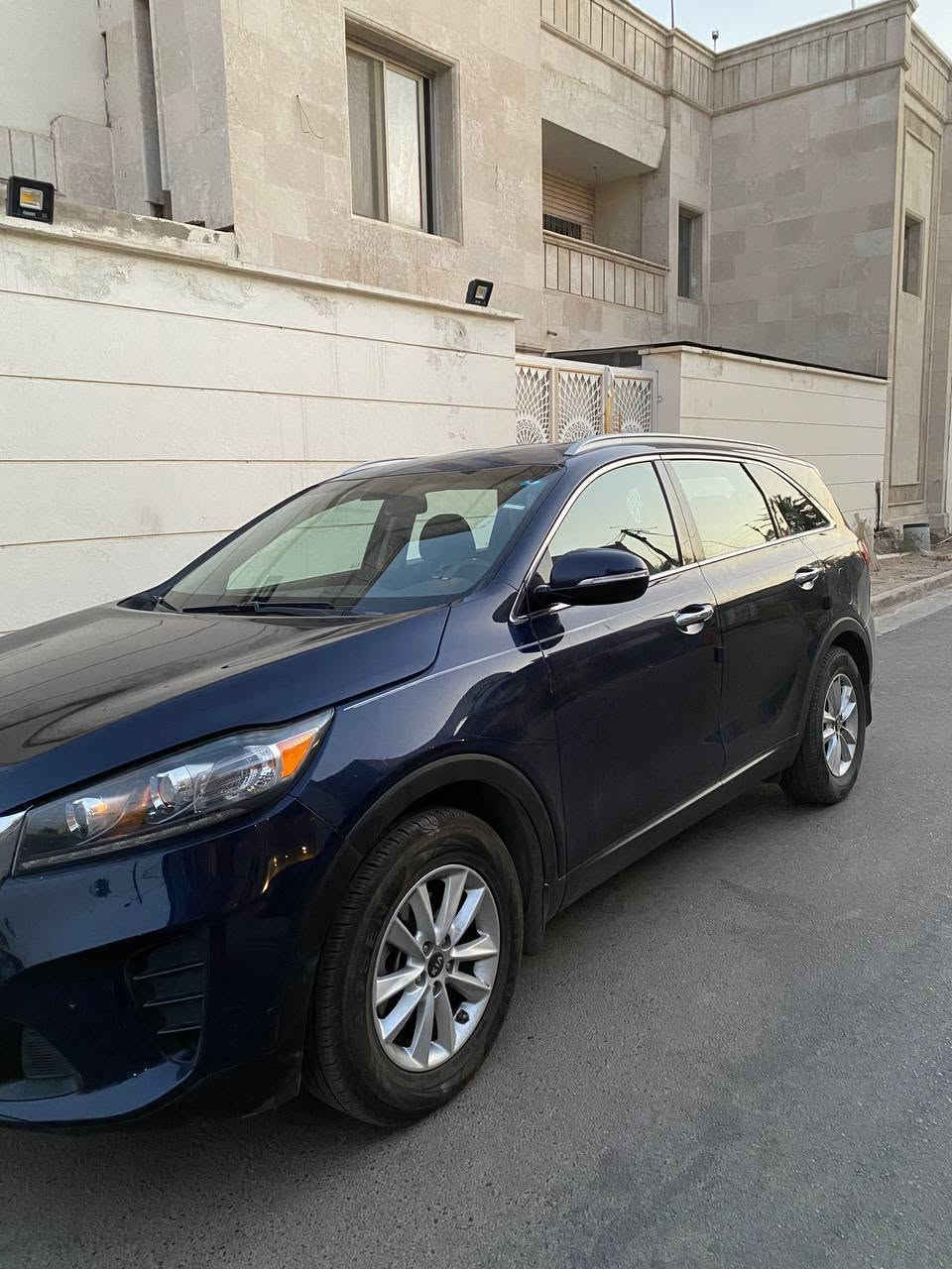 السلام عليكم سورنتو للبيع موديل 2019 LX كلشي موضح بالصور سعرها 172 وبيها مجال بسيط 
رقمي *********** بي واتساب
