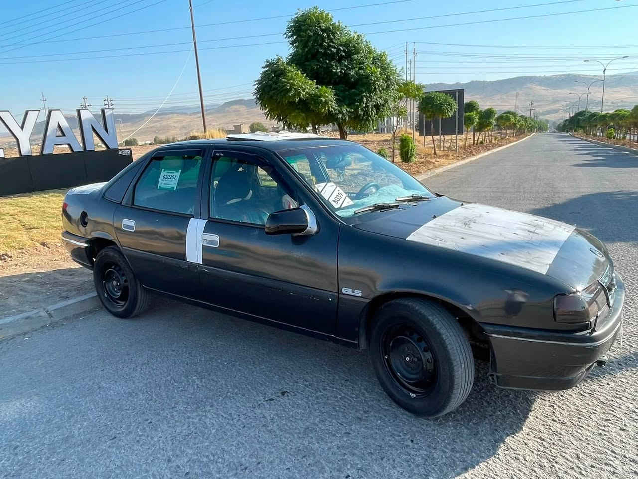 ئۆپڵ ڤیکترا سەنەوی عەسڵی کۆڵێ سەنەویو ئەوراق و پاکانەی مروری لەگەڵە خرامەو ئەوەلیات و دارو بەردی بەشەرتمەکینە ٢٠ گێڕ عادی گێڕ و مەکینەی بەشەرت 
ئەنفلۆی بەشەرت تەقەو ڕەقە بەشەرت 
کاراباییاتی کامل مەزبوت کامل بەگ لایت ستۆپ لایت هەموی ئیشەکە دواوەی پێشەوەی لیدی لێگزیزی بۆ بەسراوە بلاجک تۆر لایت فڵچە دار و بەردی ئیشەکات هەر هەموو گیانی ئیشەکات 
سەیارەی ماڵە و جوانکاری و شتی زۆری بۆ کراوە 
١٥ گەڵاو معامەلە 
*********** 
لە بازیانم
