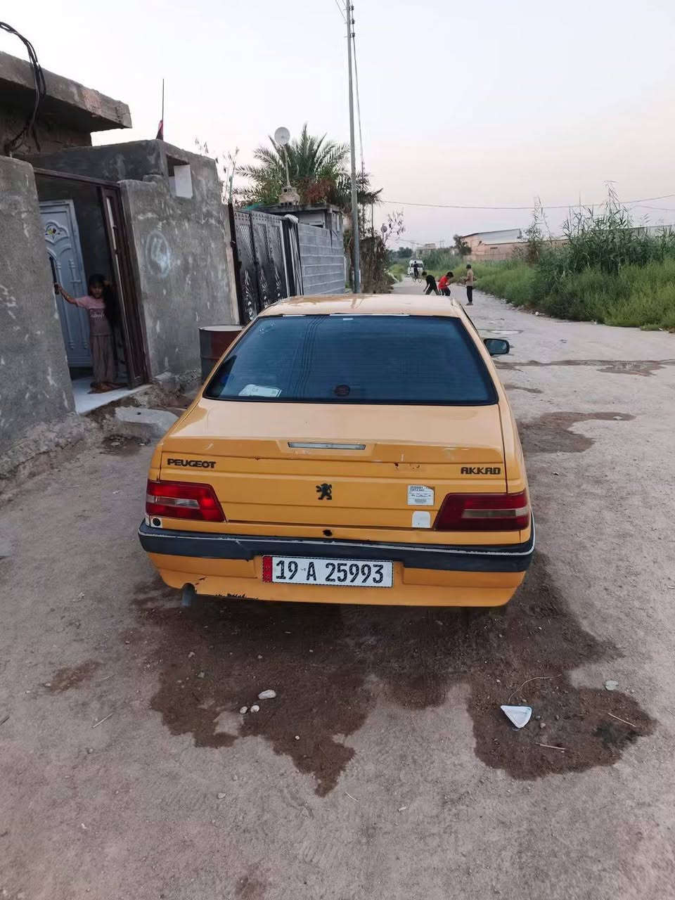 بيجو الكد للبيع مديل 2016سياره جازه من كلشي ٣٣وبيه مجال***********
