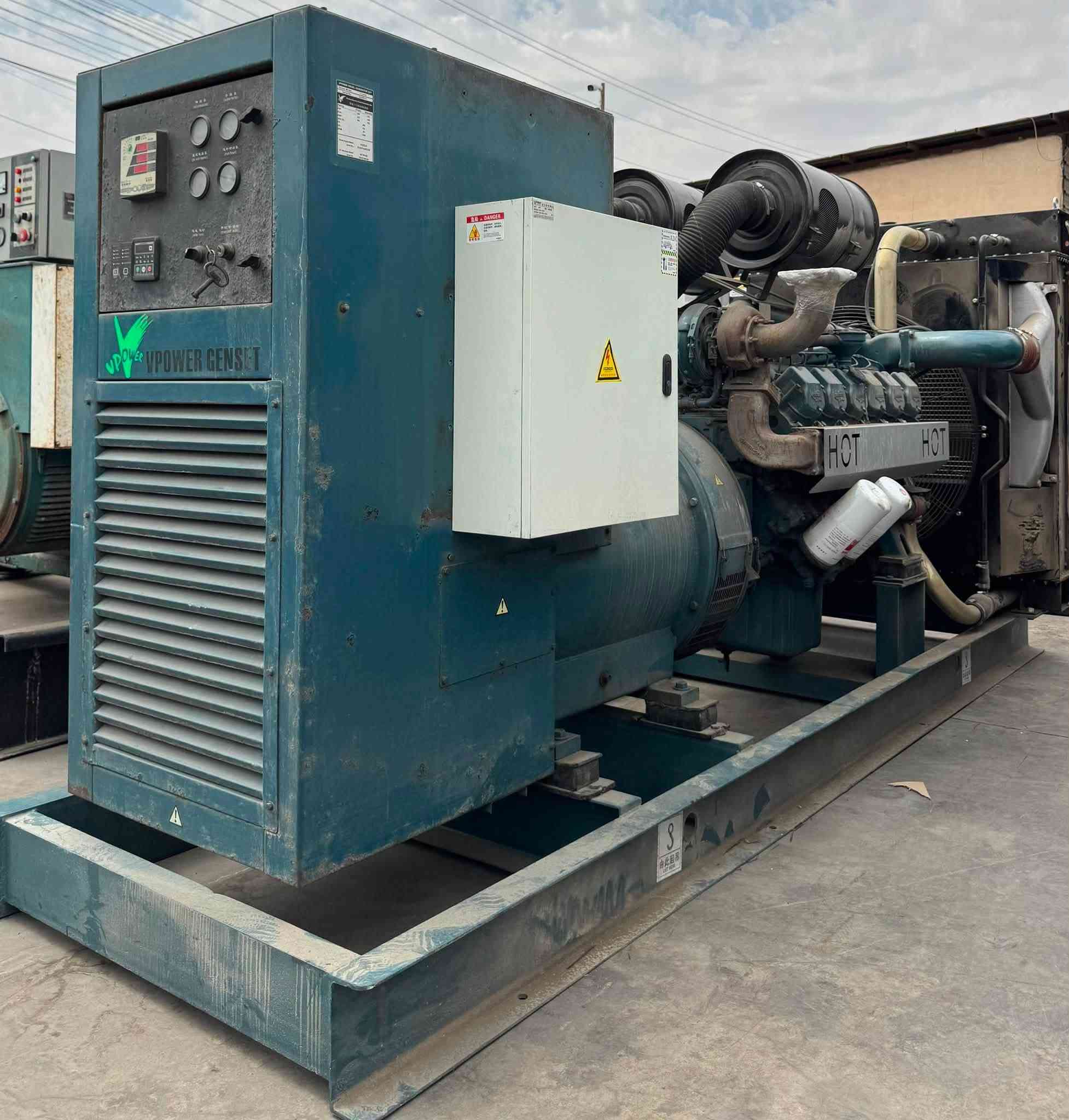***********\\***********
للبيع مولده دؤزان 12 سلندر 
ستندر ما مفتوح بلادي اوربي  
ساعات العمل // 258 // 625 kv
العنوان أربيل // استفسار واتساب 
توصيل لجميع محافظات العراق موجود🚛
