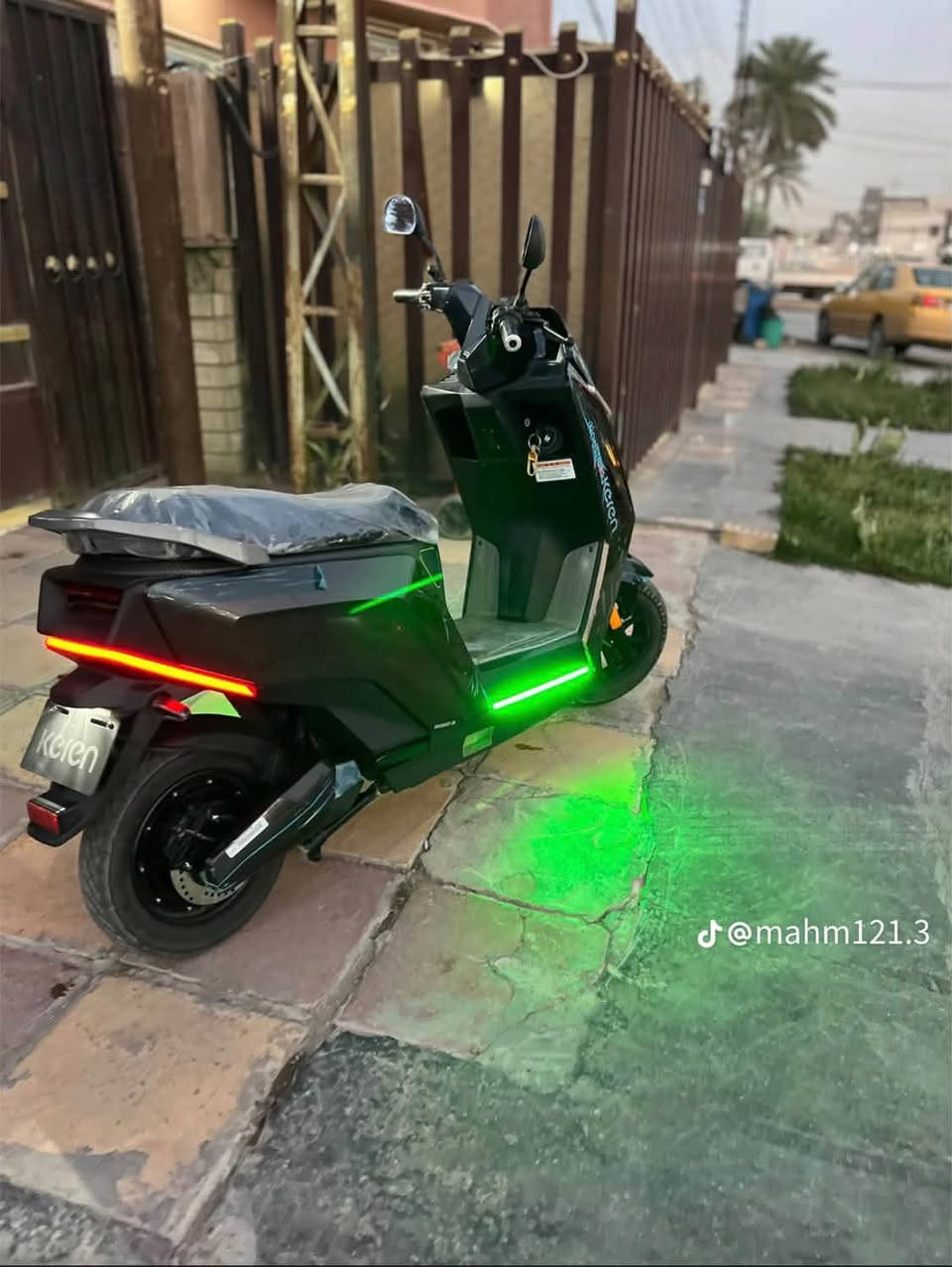 سلام عليكم كايرين  للبيع دراجه نضيفه وجديده 6 باتري كبار ملف 1500 الكبير مثبت سرعة وP توقف ذاتي Rرجوع للخلف ودبل إشارة ولايت زينون عالي ناصي ولد LED خلفي مكاني بغداد حي الجهاد سعر 650 وبيها مجال للشراي ***********

نص مكتوب في الصور:
- @mahm121.3