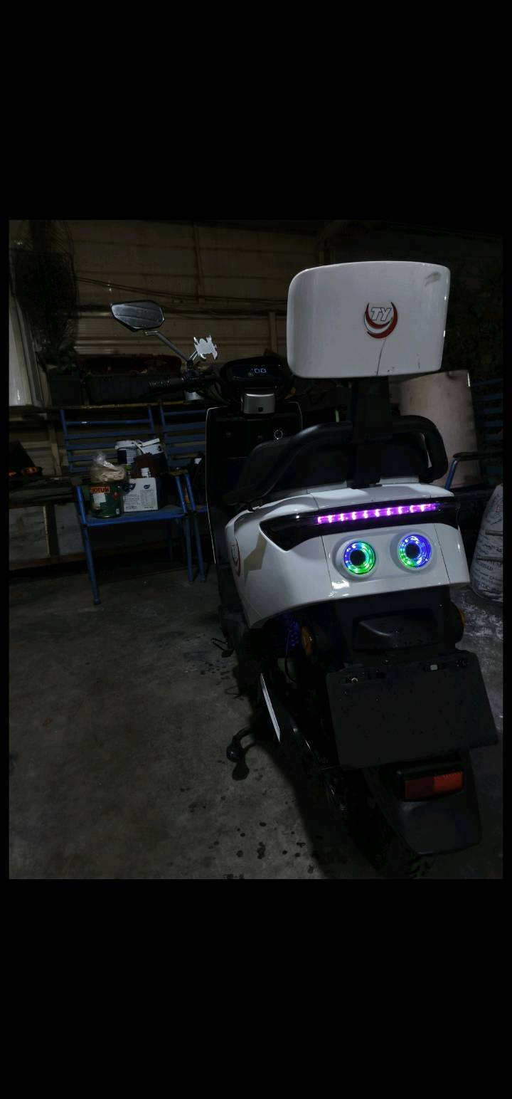للبيع دراجة كهربائية TY نوع 318 🛵
✨ نظيفة وحالتها ممتازة
✅ تشتغل بصورة طبيعية
✅ إنارة LED أمامية وخلفية
✅ شاشة رقمية
✅ مرايات جانبية
✅ بطارية وكهرباء بحالة جيدة
✅ شكل مرتب وجذاب
📍 المكان: بغداد
💰 السعر:50٠ ألف دينار عراقي
📞 للتواصل: ***********