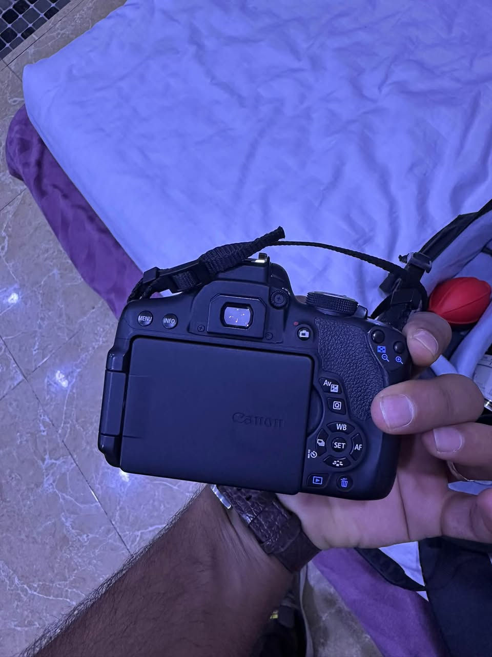 النجف • للبيع • منصور حسن