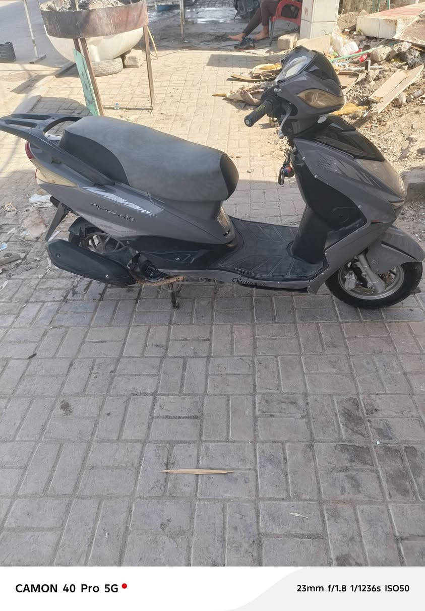 دراجه سكنس موديل 2024صيني وصل المعرض موجود سعر500وبيه مجال دراجه مفتوحه كهربائيات شغاله مكاني كربلاء الشبانات الحولي 100رقم التواصل ***********واتساب
