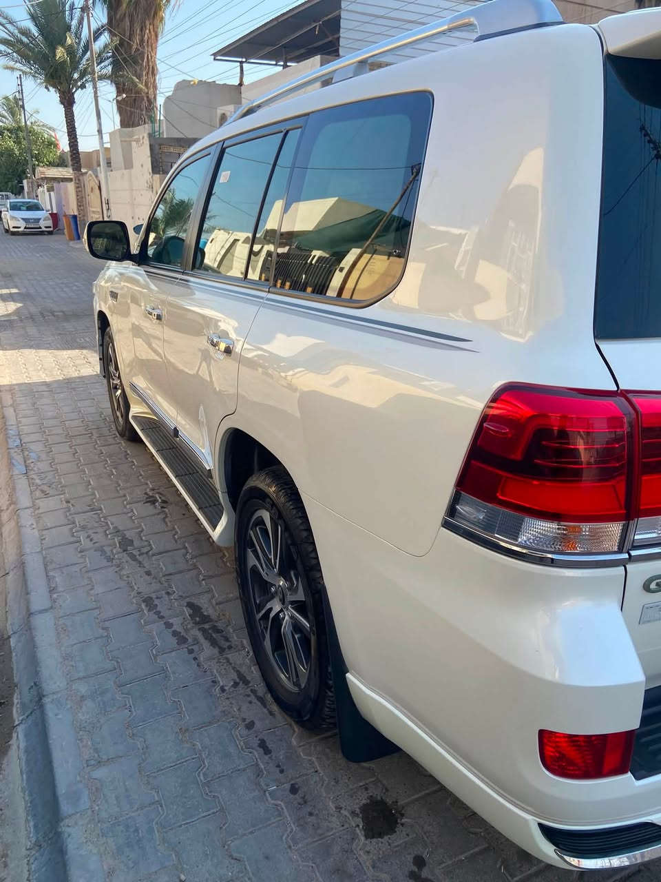 السلام عليكم لاندكروز لبيع مديل ٢٠٢٠ 
GXR محرك v6سيارة جديدة ماشيه ٧٢ الف 
سيارة مكفولة جديدة 
‭***********‬

