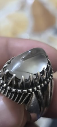 محبس يماني على شكل وزه مع ماس مع حجر عدد2 للبيع الاتصال ع رقم 07725906...