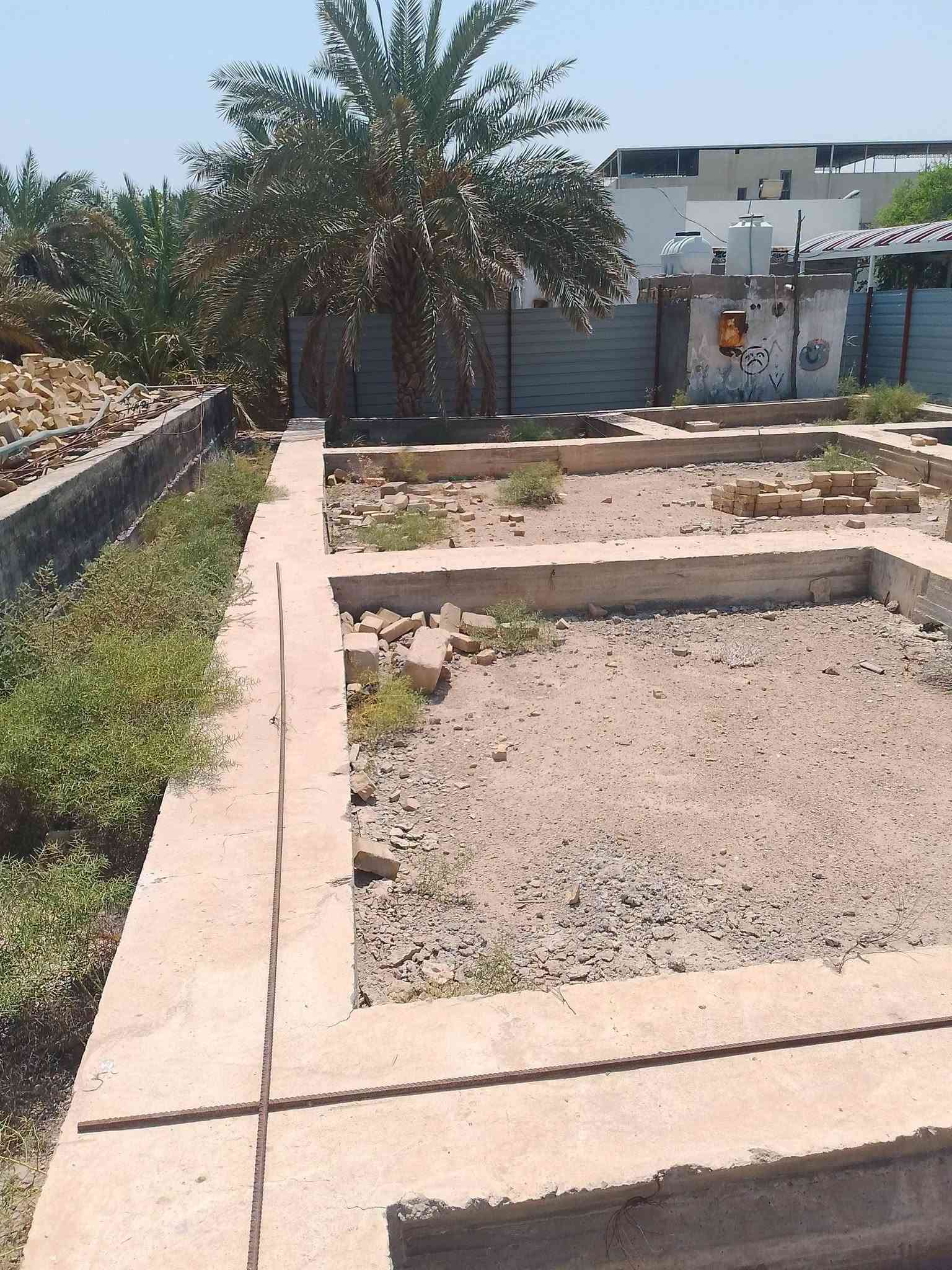 يا الله قطعه وقف سني اصولي مسجله باسمنا مساحه ٣٠٠متر واجهه ١٢نزال ٢٥ حمدان كوت الصلحي السعر ٥٠ بيها بتلو شارع تبليط ماي كهرباء كافة الخدمات للاستفسار خاص او واتساب *********** بيع مستعجل
