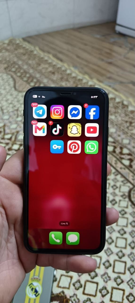 آيفون XR • ذاكره ٦٤ • بطاريه ٧٠٪