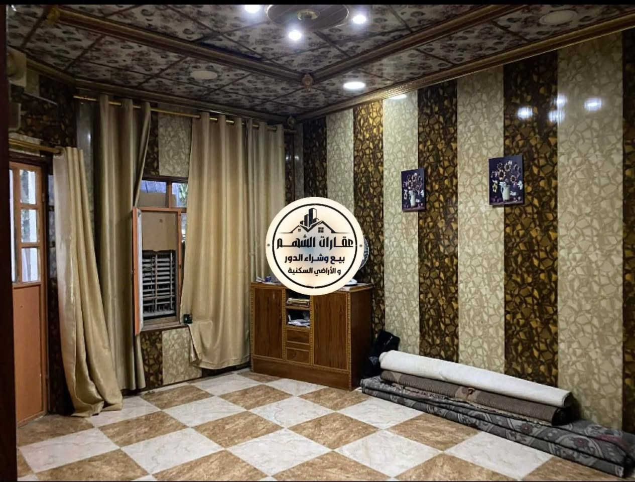 مشتمل للبيع
حي الخضراء 

يتكون من (3) غرف 

المساحه (125) م 

قرب مركز الشباب 

للاستفسار 📞 (***********)

عقارات الشهم شارع (2000)
