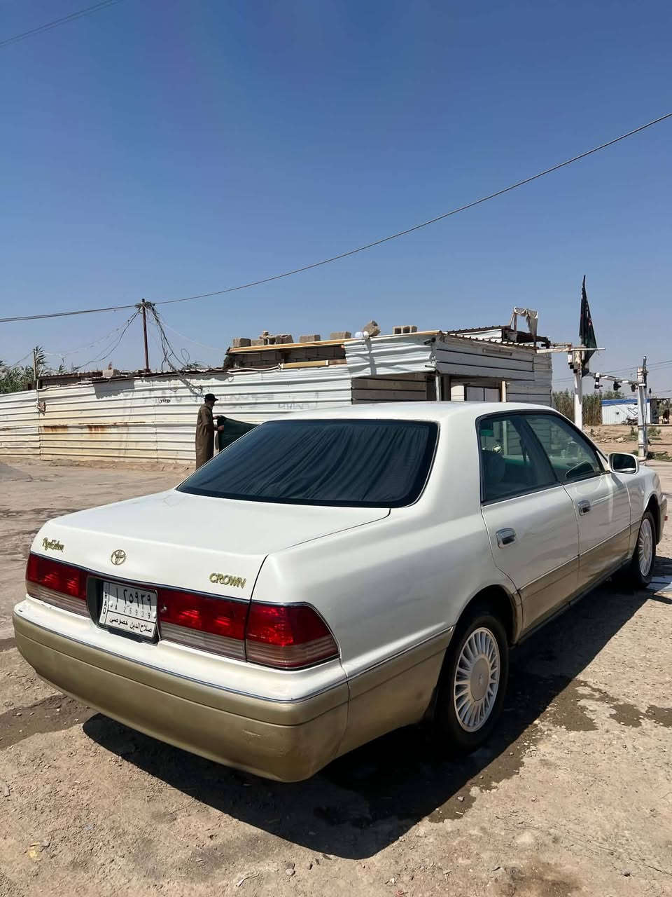 السلام عليكم 
راس الثور فلات 1997 كرستال سستم جديد كفاله عدى طخة بلبكلايت الايسر ومعمره مكينه 2500 ففتي مكينه كير تبريد كفاله حداديه 80 % تخم تاير سياره مال جناي حلوه احلى من الصور 
السعر 95 وبي مجال قليل حك الجيه المكان الناصرية مركز الاتصال ***********
