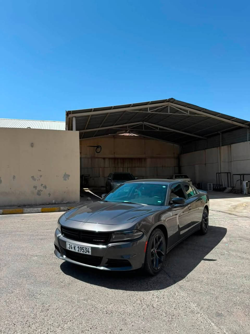 دوج جارجر ٢٠٢٢ مواصيفات SXT سيارة حيل حيل نضيف و حلو و سيارة فقط بابين مبدل شريكة و شبر جملغ صبغ شةرت بجم و ورة كبس حتا دعاميات شريكة و ماشية ٥١ الف سيارة بسمي رقم سنوية تخم تايات كلش جديد و گئر محرك شرت ما مفتوح و بدون اي نقص سعر السيارة ٢٢٠ و مجال رقم تلفو ن***********
