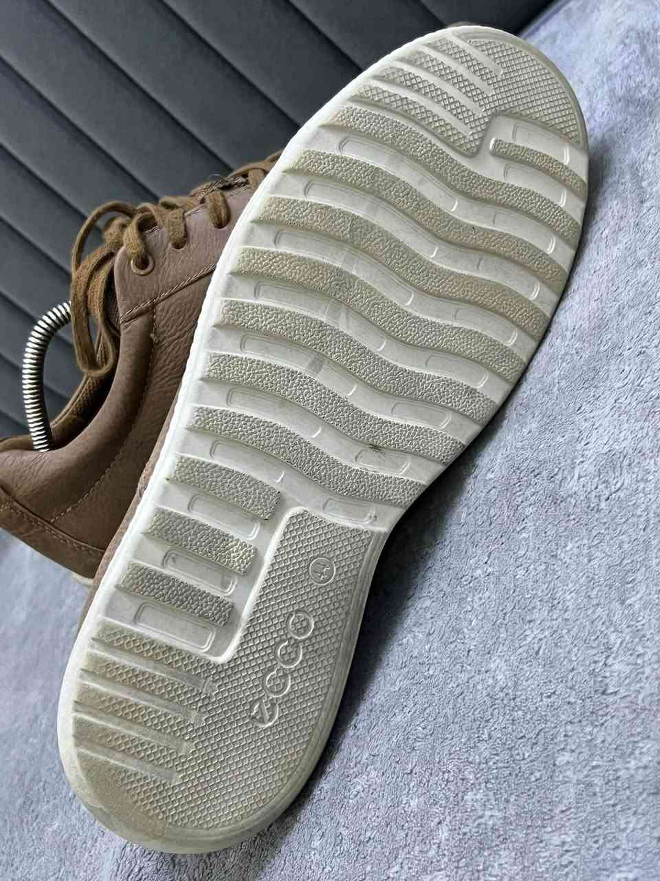 Ecco-- size 44- orginall 100/100

ئیکۆ ئۆرجنال کەم بەکار هاتوو سایزی ٤٥

ايكو اورجنال اصلى قياس ٤٤.. النضافة ٩٥/١٠٠
