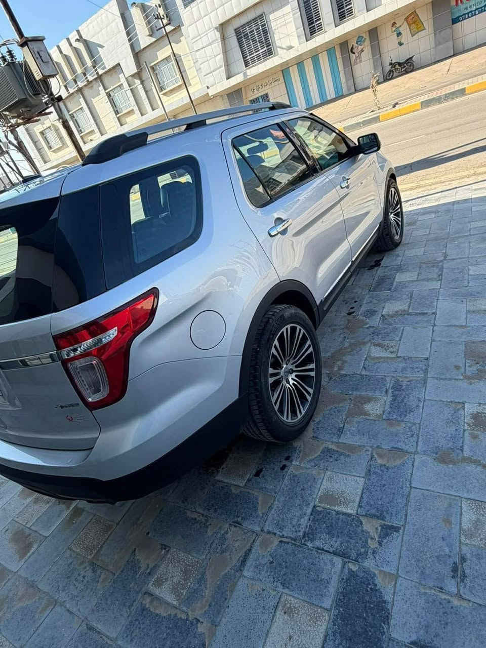 اكسبلورر • ٢٠١١ • ٦ سلندر
