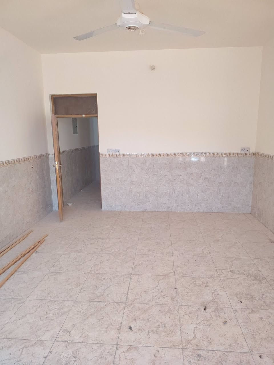 يوجد بيت المساحه 150 شارع 12 طابو صرف تحويل مباشر كامل خدمات وسكن البناء طابوك حديث يتكون من طابق ونصف غرفتين في الصقلاوية حي الشهداء الأولى قرب الشارع العام السعر 65
الاستفسار ***********
***********
