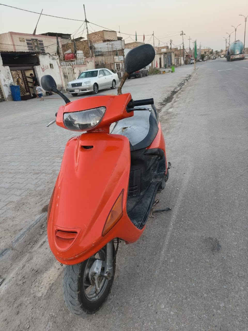 دراجة فراشه للبيع بيه خيط بخار بسيط كهربائيات شغاله كلهه يرادلهه بس باتري عنوان كوفة *********** سعر 300 وبيه مجال

