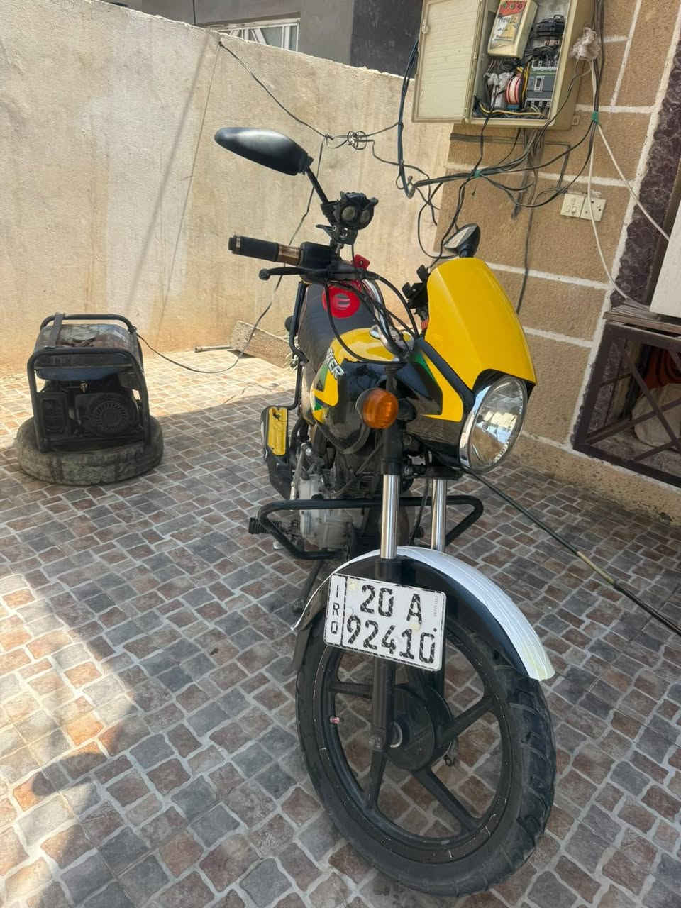 سلام عليكم بوكسر موديل 20 مرقم ارقام نكليزي شرط تحول سعر 1450 وابيهة مجال تصال على رقم *********** مكان ديالى غير متواجد على خاص
