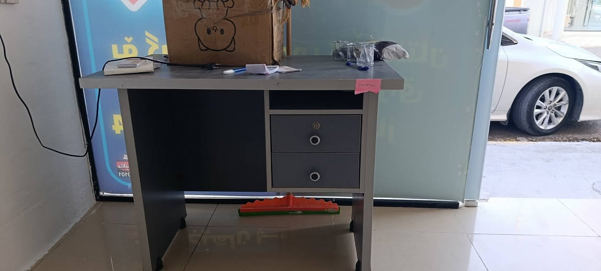 میزی تورکی  حسابکە لۆکە یەک ساڵ بەکارهاتووە 
بێ شوخت و شکاوییە  

بۆ فڕۆشتن نرخی ٧٥.٠٠٠ هەزار 
***********
