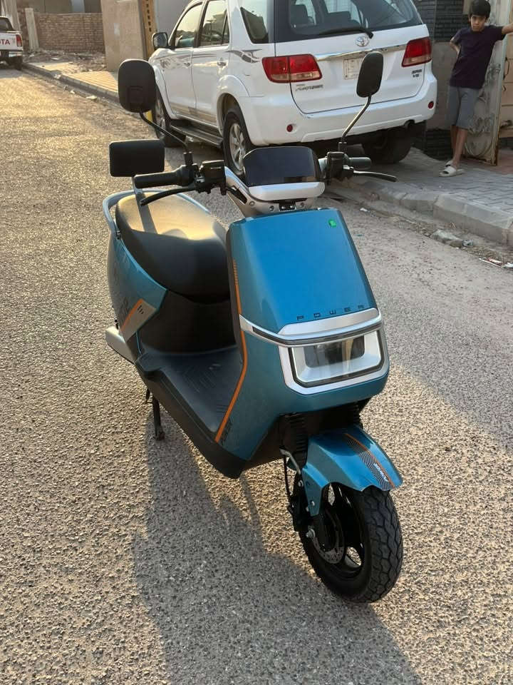دراجه شحن للبيع
ملف 2500

 بطاريات 6 دبل نظيفه 

تمشيك فوك 60 كيلو 

سرعتها 85 حقيقي

السرعه الاولى65

السرعه الثانيه75

السرعه الثالثه 85

بيها نظام R

 بيها نظام P

بيها مثبت سرعه 

ضوء عالي

كهربائيات الدراجه فول مابيها عيب 

العيب الوحيد بيها شخوط مال الاستعمال 

   سعرها 900 وبيها مجال

مكاني سماوه

الاستفسار واتساب

***********
