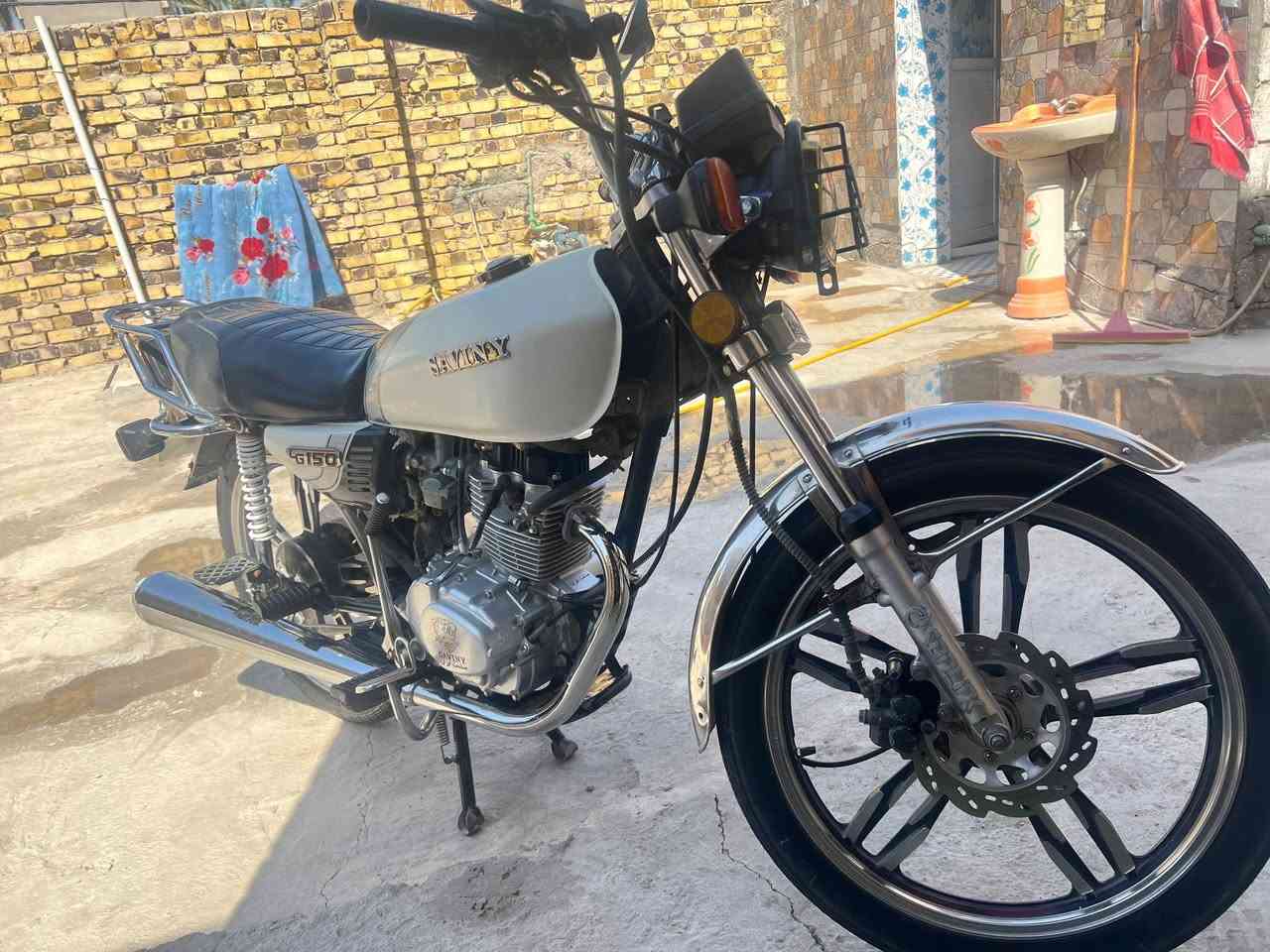 سيفان ٢٢ أوراق اصليه مكمركه ٥٥٠ بيها مجال قليل القاسم ***********
