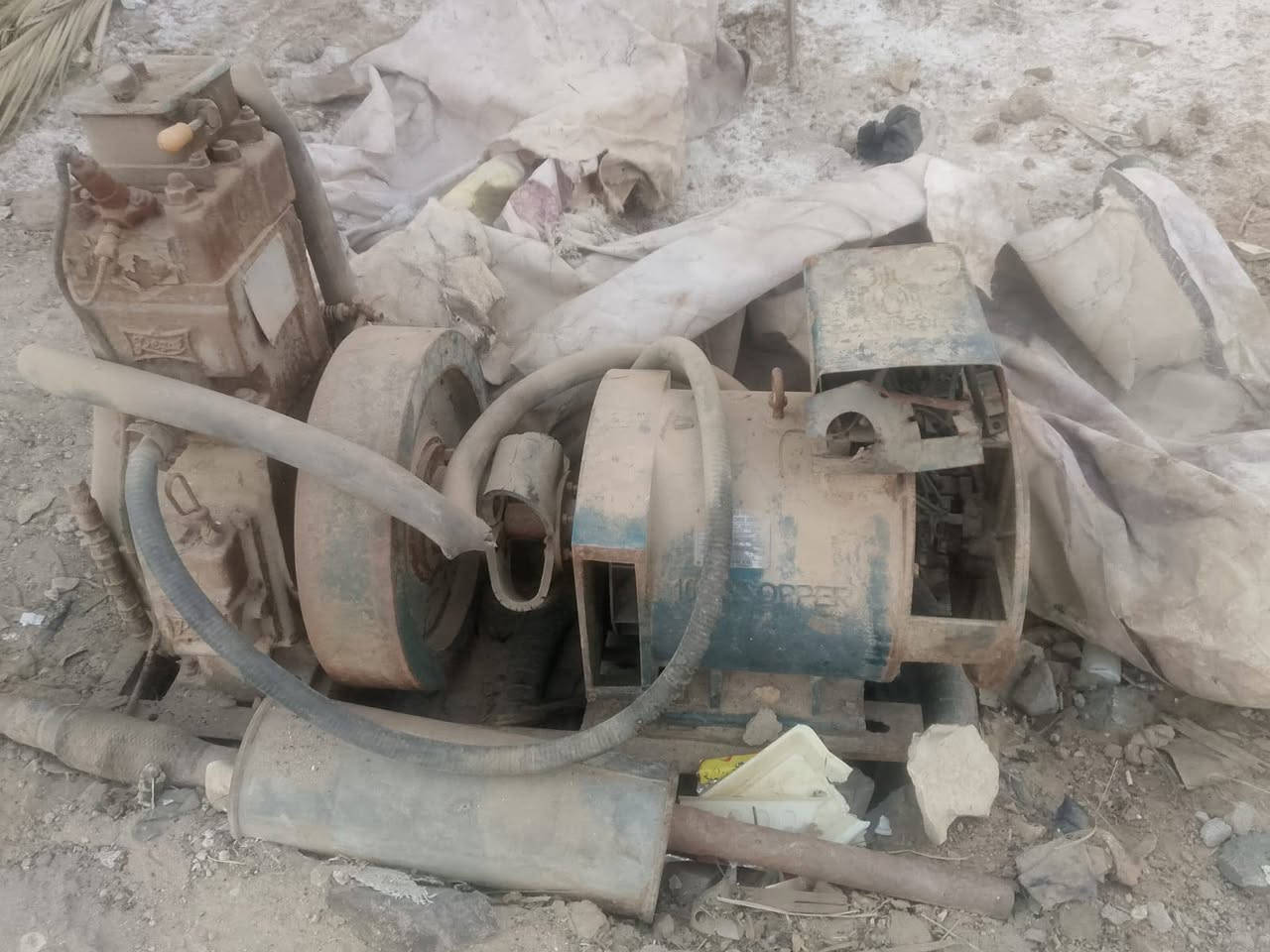 السلام عليكم مولده للبيع
مع مكينه مال بلوك 
للستفسار ***********
مكلف بل النشر 
موقع السماوه المركز
