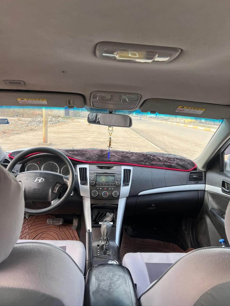 سوناتا ٢٠٠٩ وارد خليجي صبغ بيها حزام سيارة كير محرك تبريد كلة كفالة رقم بغداد تحويل ثاني يوم محرك 2000 عليها منظومة غاز  سيارة كاملة من كل النواحي مكاني ديالى بعقوبة السعر ٩٣ وبيها مجال بسيط للتواصل ***********
