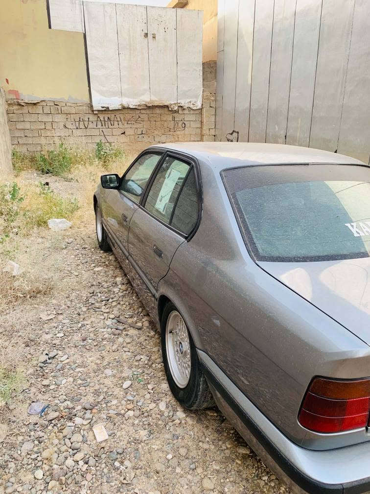 بي ايم 520  كبس موديل 1991 كير عادي رقم كركوك مشروع وطني لحد 28 شرط التحويل  كير و محرك اب شرط سعره 44 ورقه بي مجال
 شراي خابر *********** كركوك, العراق
