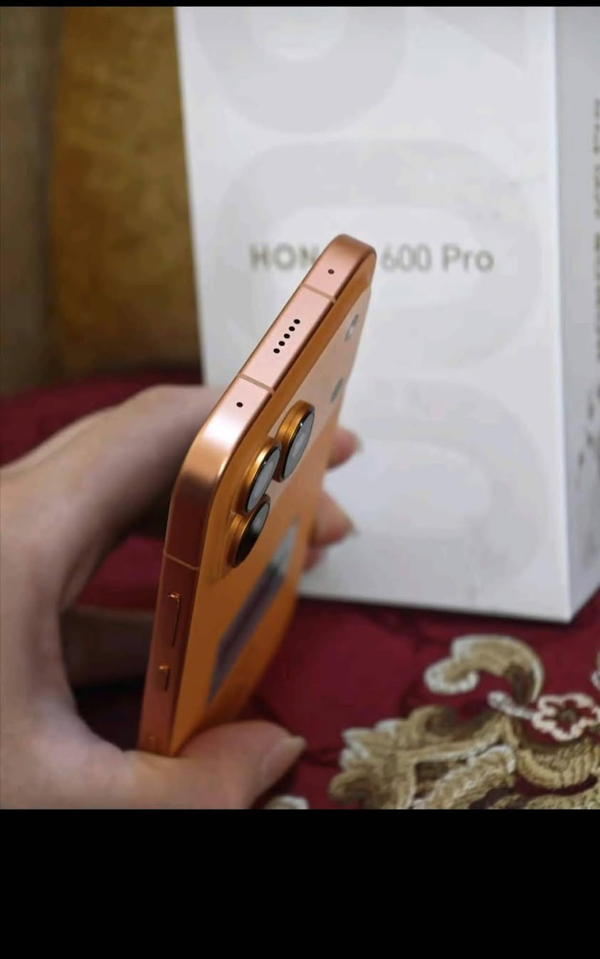 HONOR 600Pro           جهاز لبيع
الاستخدام اقل الشهر 
جهاز مواصفاته معروفه 
اخذته مليون و50 الف مع الاربود 
جهاز مغلف بي بي اف لوك جديد 
ليريده سعره 850 وبيه مجال 
الاستفسار اتصال على هاذا الرقم ***********
مكاني هيت
