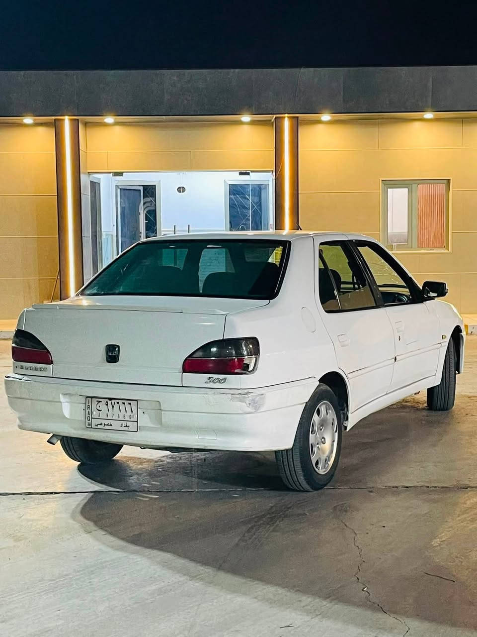 بيجو306
مديل 2001 السياره جاهزه 
كير مكينه صدر تبريد كلج كهربائيات بحاله جيده
رقم بغداد باسمي
تخم تاير جديد باتري جديد
السياره مناقصها شي
مكان بغداد حريه الدولعي
السعر 39 وبيها مجال
***********
