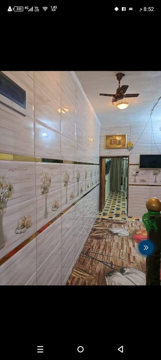 السلام عليكم بيت لبيع 75متر طابو صرف قاط ونص كامل بسمي البيت نضيف وتجير 6امتار عنوان الزعفرانيه شارع الكهرباء شارع 15رقم ***********
