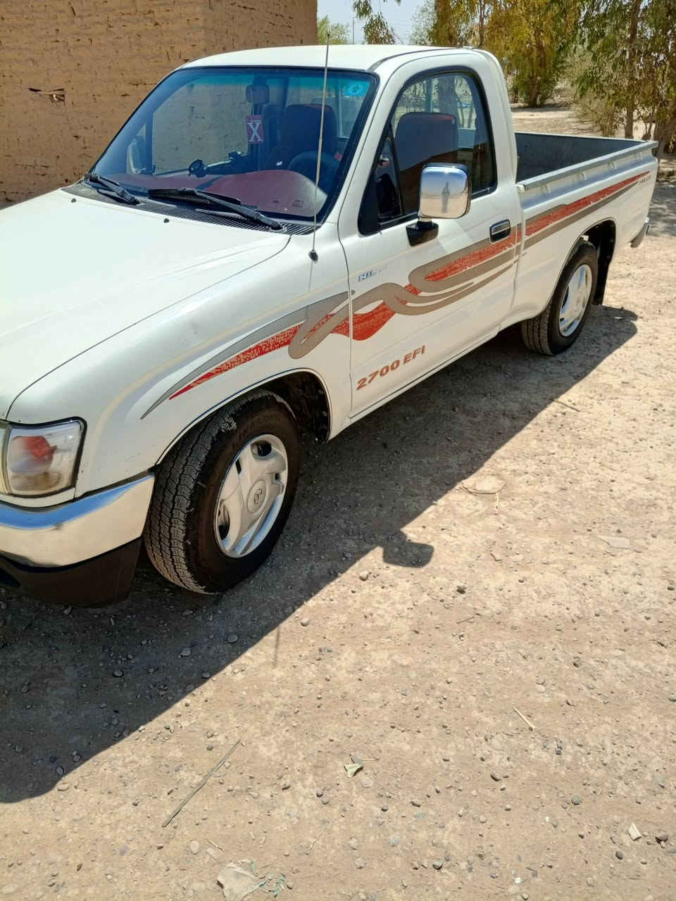 السلام عليكم سياره للبيع موديل 2003 السيارة نضيفه محرك بلادي كير اكسل للاستفسار ***********
