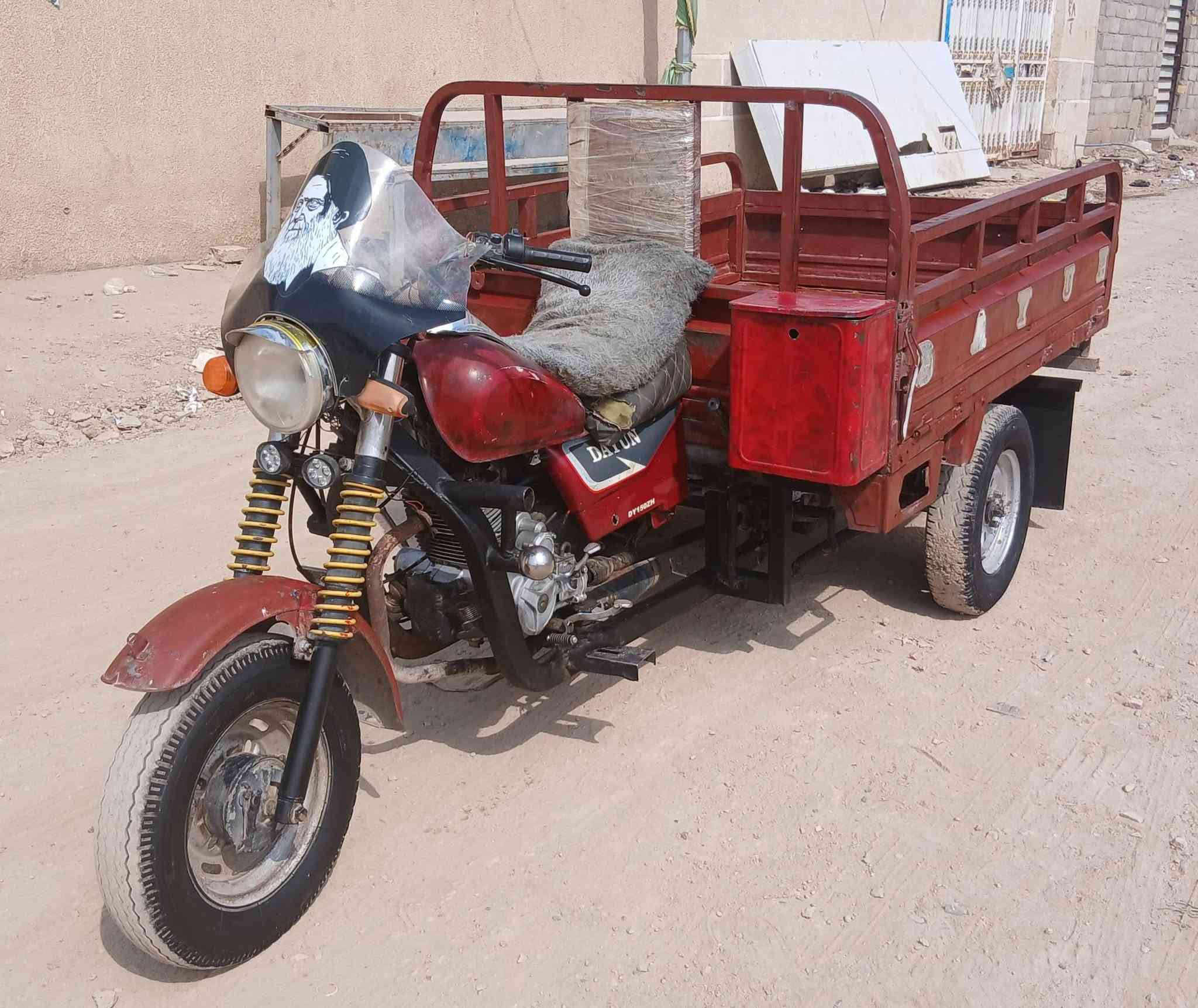 ستوتة للبيع موديل 2010رقم ابيض تحويل جاهزة السعر 1200مليون و200
العنوان الكوت شارع النفط شراي يتصل #خاص مغلق 

موبايل ***********///***********
