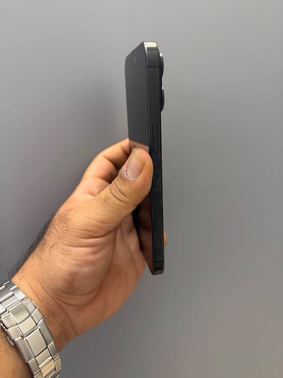 🔥 iPhone 15 Pro Max 🔥
📱 256GB
📶 شريحة واحدة
🔋 صحة البطارية: 86%

✨ نظيف — 90/100
🔧 بدون تبديل وبدون فتح الجهاز
🛡️ ضمان 10 أيام

💵 السعر: 695$
💰 السعر بالدينار: 1,094,000 د.ع تقريباً 🔥

📍 السليمانية — شارع مولوي
📍 سربردكة — سوق بهشت
🏪 معرض بيشانگاي باوان
🚚 التوصيل متوفر

📞 *********** — WhatsApp

نص مكتوب في الصور:
- BAWAN MOBILE *********** بیشانگای باوان WhatsApp group
