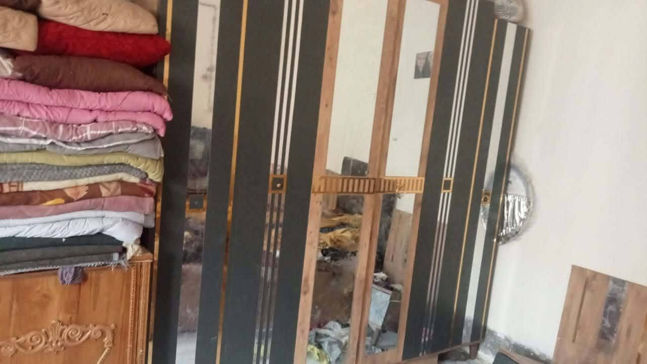 للبيع غرفه تركي خمسه قطع ب٢٥٠وبوفيه ب٨٠
عنوان حله بكرلي خط نفط
