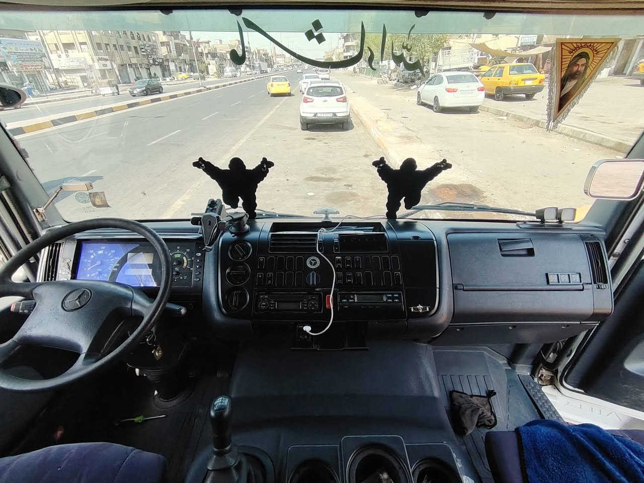 السلام عليكم إتيكو للبيع مديل 2003 سيارة نضيفه وفول مواصفات دبل مناميه قفل اكسن مثبت سرعه هورن صفحه
جوبلس امامي خلفي شاصي مكفول كير 6عادي
طول السيارة سبعه وربع سنويه 2030
رقم الهاتف *********** اني مكلف بل نشر
