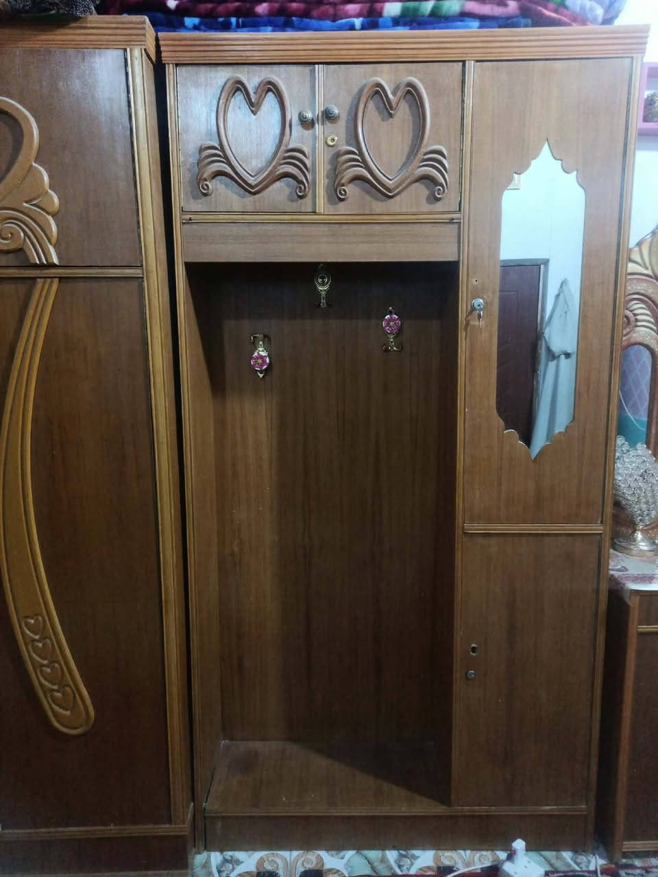 غرفه اخشاب كامله لبيع كنتور ابو 6 ميز وزاويه وجربايه السعر 250 وبيه مجال مكان مشخاب طبر ابراهيم ***********
