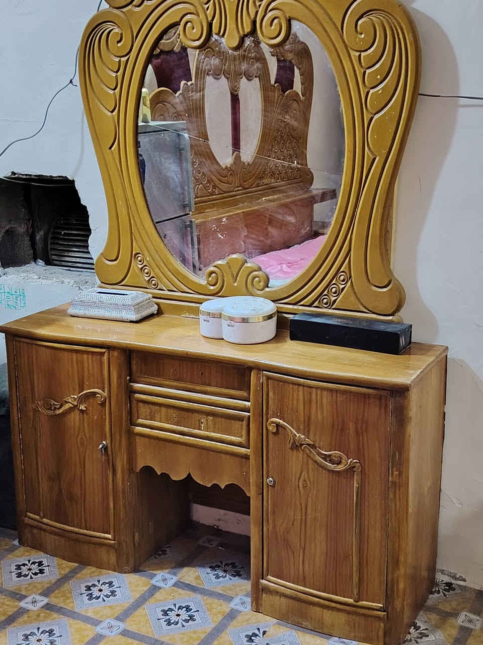غرفة • زاوية • للبيع