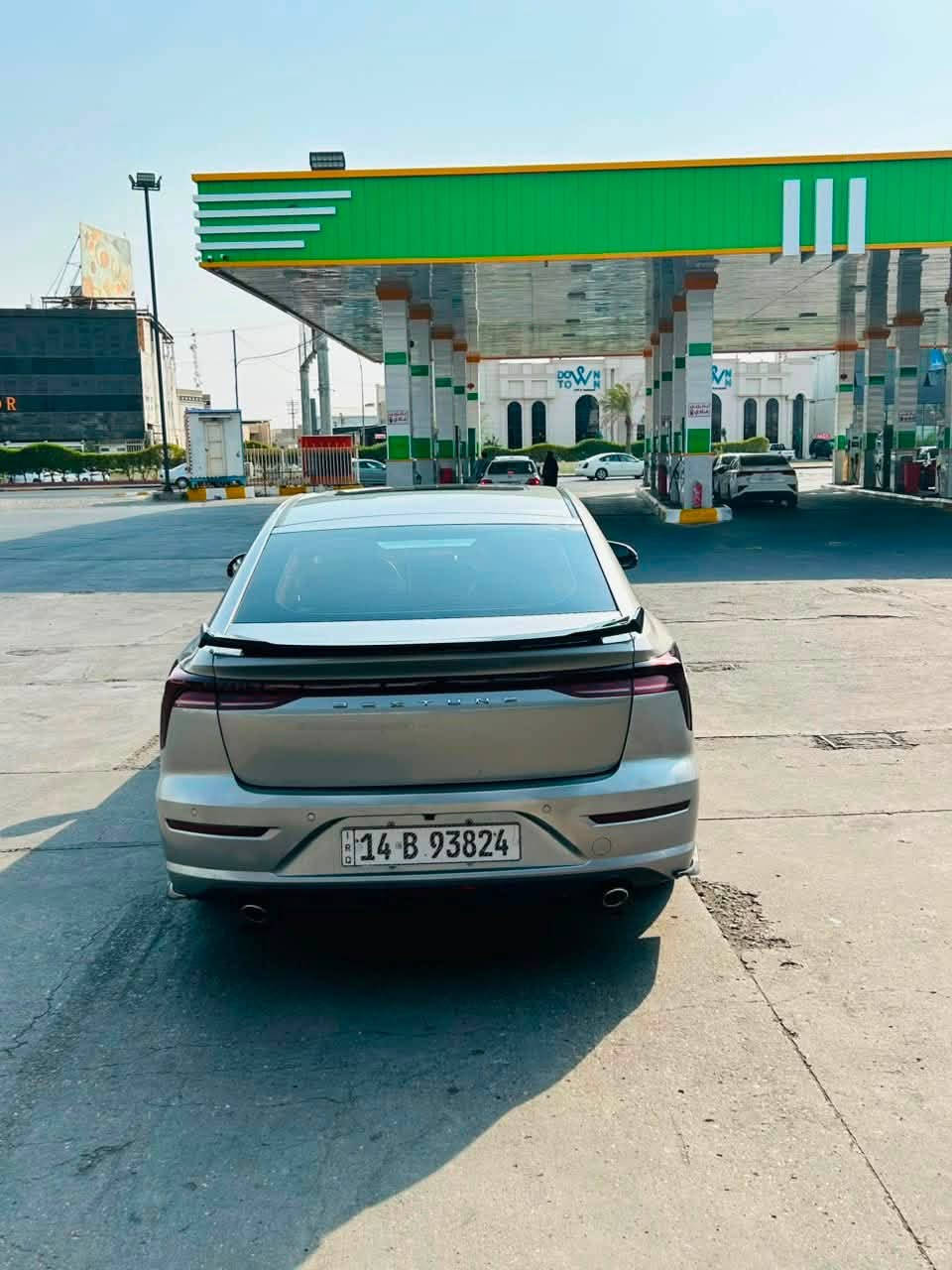 بستيون B70 مديل 2023 
الرقم بصره الجديد حره ماشيه83الف  
لون مميز (تيتانيوم )السياره فووول مواصفات 
مواصفاتها 
بصمه 
فتحه 
بصمه ابواب 
مثبت سرعه 
اشاير بلمرايه 
حساسات 
كامره دواره 
شاشات دجتل 
امرايات شفط مع قفل السياره وفتحها 

قطعتين تبريد 
تحكم ستيرن جهتين 
نضام سبورت 
كشنات تدفئه وتبريد 
وبعد هوااي مواصفات 
كير ومكينه ألماني ( شركه فوكس سواگن )
الكير 7 سرعات دبل گلج 
مكينه 1500 تيربو
السعر 122 وبيها مجال قليل 
الاتصال ***********
