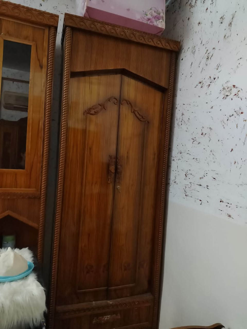 السلام عليكم غرفه نوم فصال مستخدمه شي قليل بسعر مناسب تواصل هاذا الرقم ***********
