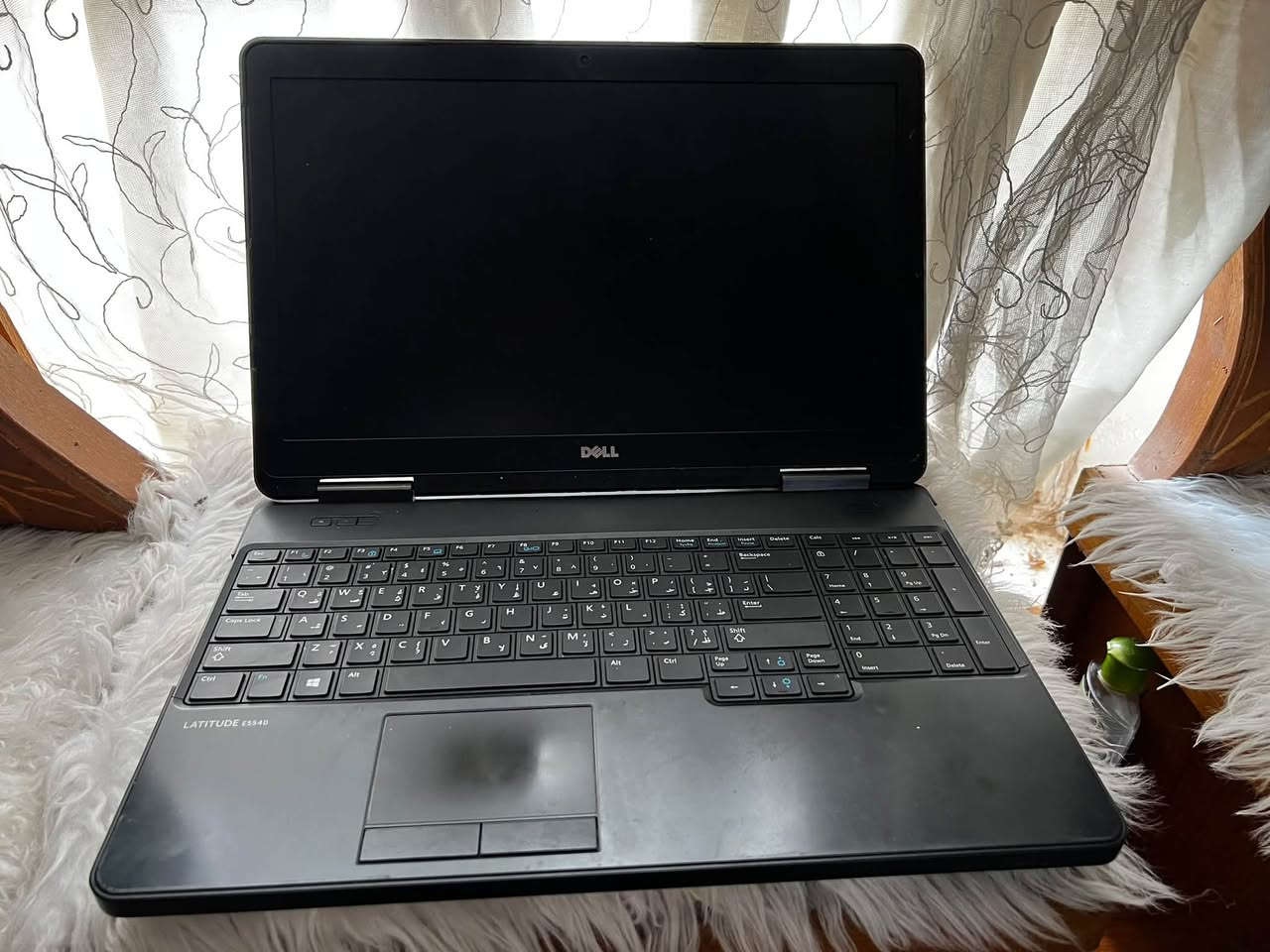 لاتيتود E5540 • i3-4010U • ٤ جيجا رام